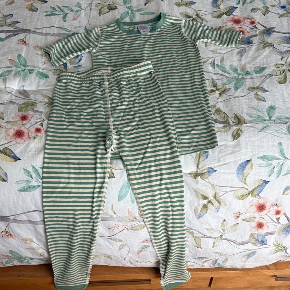 Hanna Andersson Green Striped Kids Pajama Set